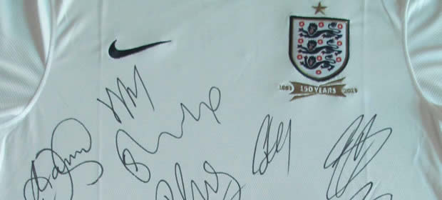 ENGLAND HOME SHIRT TEAM SIGNED BY 20 PLAYERS